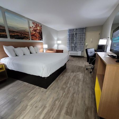 Days Inn By Wyndham Biscoe Buitenkant foto