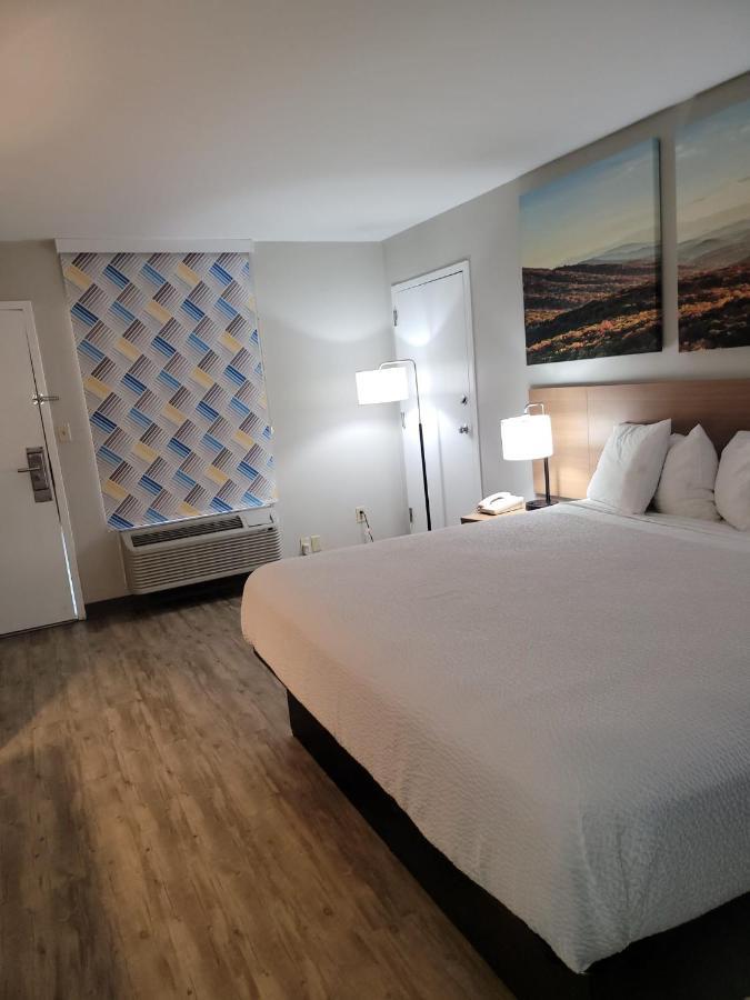 Days Inn By Wyndham Biscoe Buitenkant foto